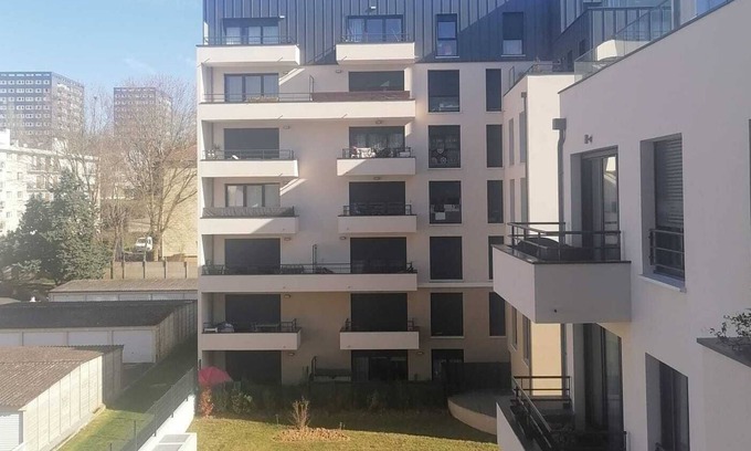 Neuilly-Plaisance Apartment | Appart Moderne Proche Paris et Disneyland / Wifi