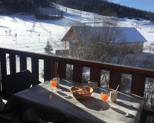 Ancelle Apartment | Appart très ensoleillé 5-6 pers au pied des pistes