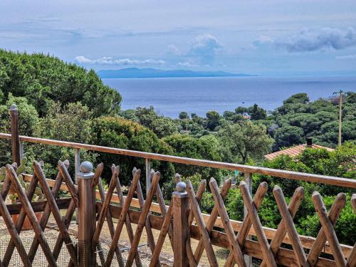 Capoliveri Apartment | Appartamenti Le Querce App. Mirto