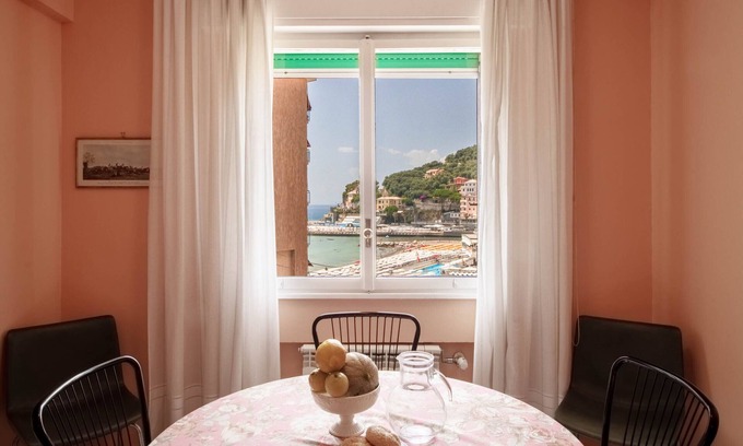 Recco Apartment | Appartamento AFFACCIO SUL MARE-AffittiBreviItalia