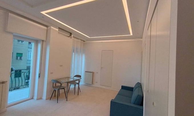 Chiaia Apartment | Appartamento appena ristrutturato , dotato di ogni comfort.