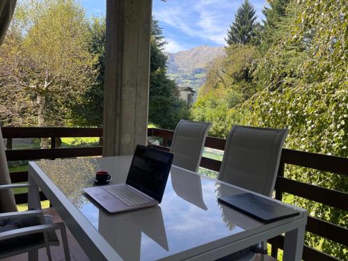 Cremeno Apartment | Appartamento con terrazzo in Barzio