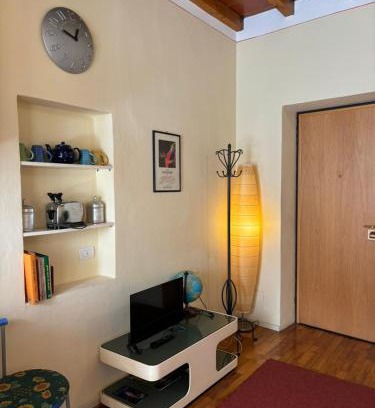 Oltretorrente Apartment | Appartamento F A L S T A F F