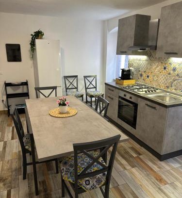 Carrara Apartment | Appartamento Il Mortaio