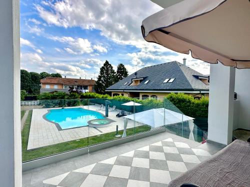 Rivarolo Canavese Apartment | Appartamento in villa con piscina privata e vasca idromassaggio ad uso esclusivo