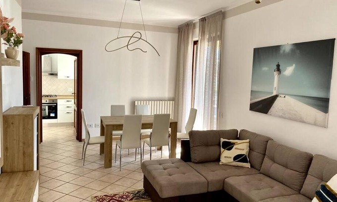 Marina di Massa Apartment | Appartamento in Villa a Marina di Massa