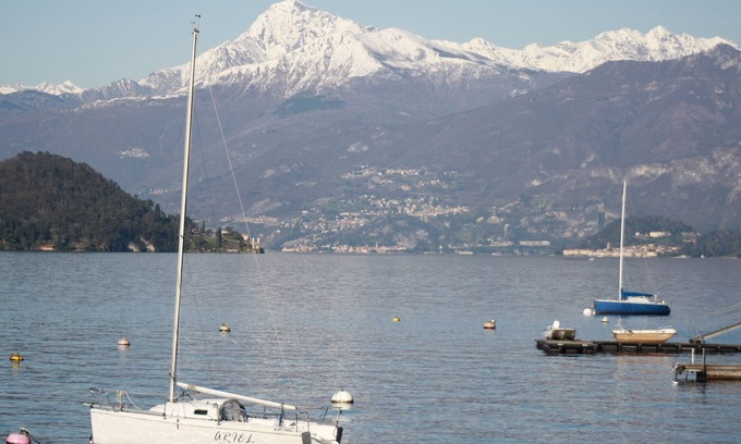 Lezzeno Apartment | Appartamento IN Villa A Lagohouse With Garden