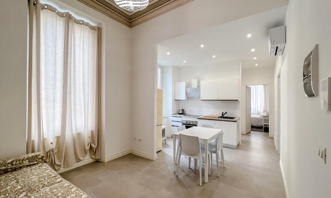 Varazze Apartment | Appartamento in Villa del '900 (C)