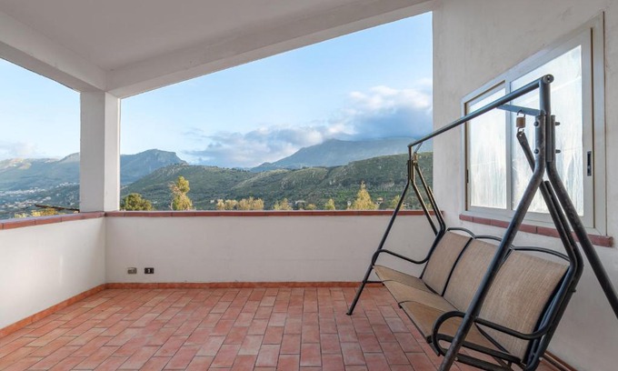 Cannizzaro-favara Villa | Appartamento in Villa Marlory