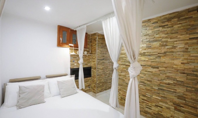 Arenella Apartment | Appartamento Napoli Vomero Suarez 12