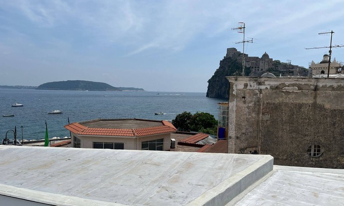 Ischia Porto Apartment | Appartamento nel borgo d'Ischia Ponte