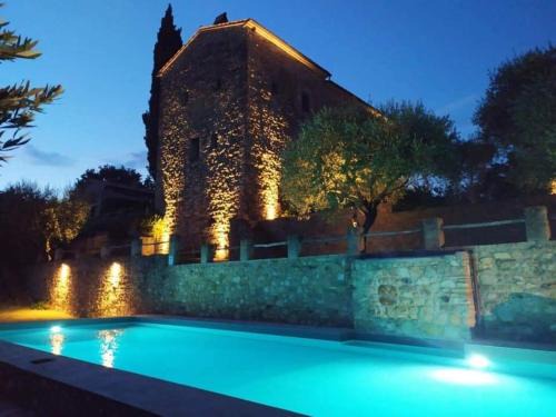 Montone Apartment | Appartamento nel castello del cardaneto