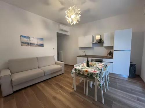 San Giuliano a Mare Apartment | Appartamento piano terra vicino alla spiaggia