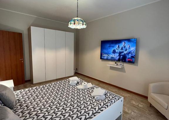Piacenza Apartment | Appartamento privato a piacenza con 3 camere matrimoniali