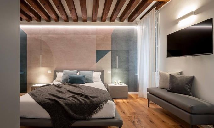 San Marco Apartment | Appartamento Sant Angelo by Wonderful Italy