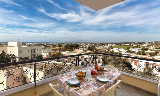 Scala di Furno Apartment | Appartamento Valencia by BarbarHouse
