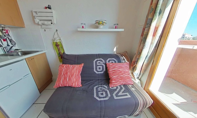 Leucate Apartment | Appartement Studio cabine 2 couchages PORT LEUCATE NATURISME
