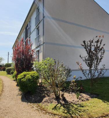 Saint-Etienne-du-Rouvray Apartment | Appartement 6 couchages environnement paisible