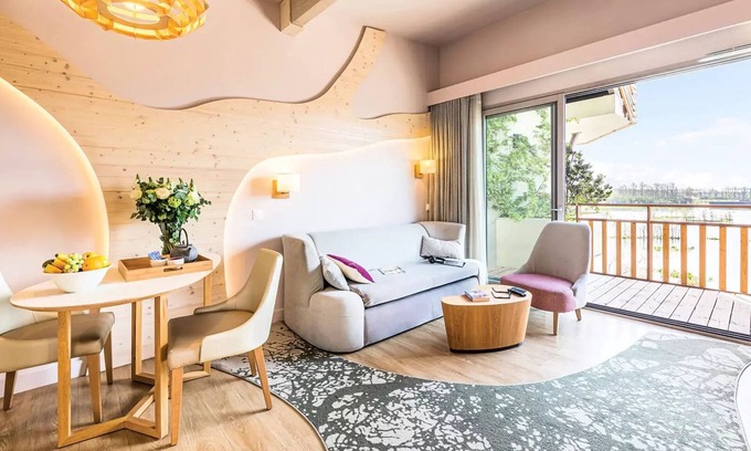 Bailly-Romainvilliers Apartment | Appartement Jardin VIP 2 Personnes