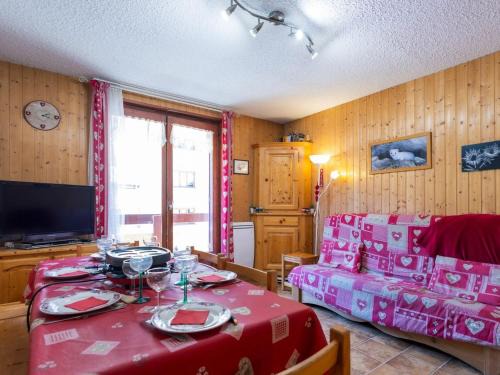 Valloire Apartment | Appartement 2 Pièces Cabine pour 6 Pers, Exposition Sud-Ouest, Animaux Acceptés - FR-1-263-474