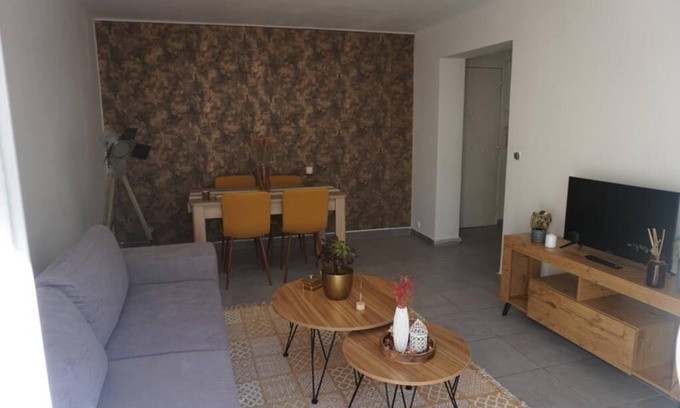 Le Cannet Apartment | Appartement 3 Pièces, Centre Cannes À15min du Palais , Croisette et Plage