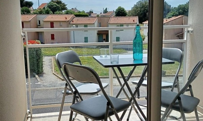 La Bernerie-en-Retz Apartment | Appartement 4 Pers. avec Piscine, à 200m Plage – Parking Privé – La Bernerie-en-Retz - FR-1-612-103