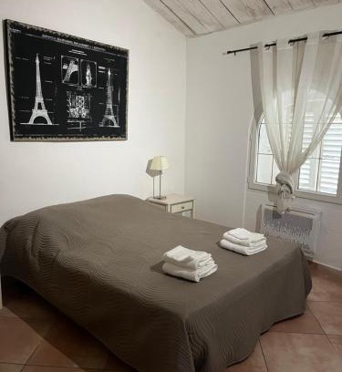 Claviers Apartment | Appartement 5 personnes village provençal du haut var claviers