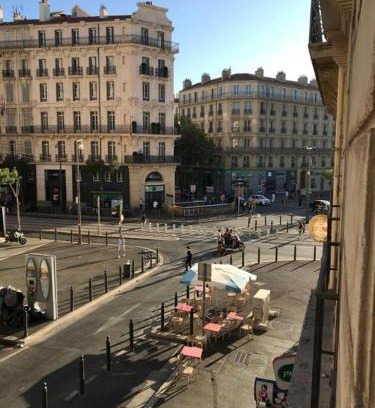 La Joliette Apartment | Appartement 6 personnes place de la joliette