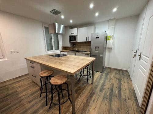 Roussillon-en-Isere Apartment | Appartement cosy