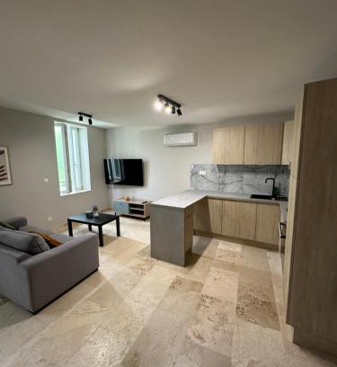 Camaret-sur-Aigues Apartment | Appartement centre ville camaret