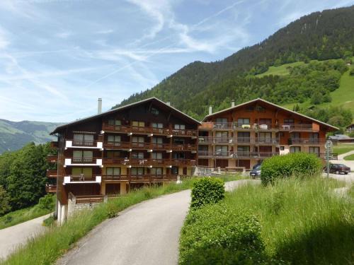 Areches Apartment | Appartement cosy 6 pers, 2 ch, au pied des pistes, cœur du village, balcon sud, tout confort - FR-1-342-233