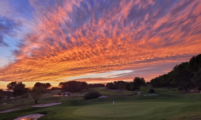 Saumane-de-Vaucluse Apartment | Appartement dans le golf de Saumane