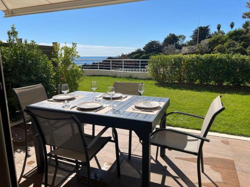 Le Trayas Apartment | Appartement dans résidence pieds dans l’eau