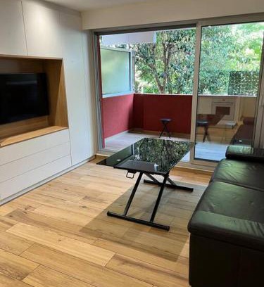 Bastide Giraud Apartment | Appartement dans résidence avec piscine