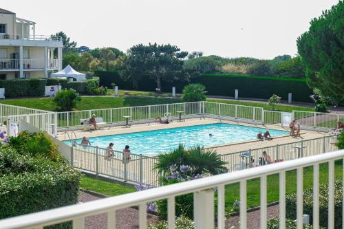Chateau-d'Olonne Apartment | Appartement dans résidence de vacances, avec piscine, quartier Pironniere Les Sables 4 personnes