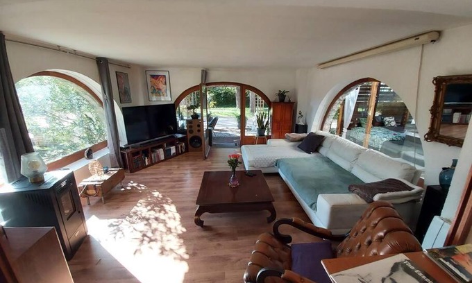 Orange Apartment | Appartement entier, jacuzzi et parc
