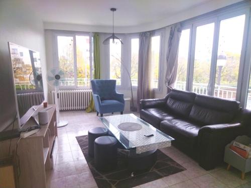 Enghien-les-Bains Apartment | Appartement familiale face à un square arboré