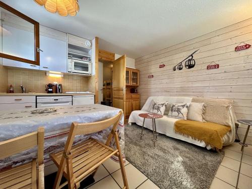 Monetier-les-Bains Apartment | Appartement lumineux 2 pièces cabine au Monêtier-les-Bains, proche pistes, avec parking - FR-1-330F-239