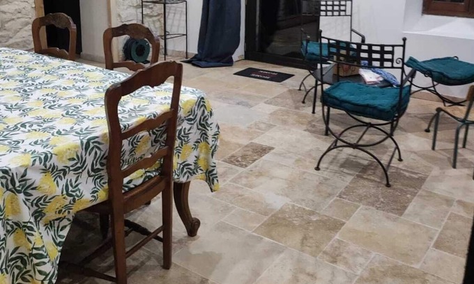 La Begude-de-Mazenc Apartment | Appartement Renové Dans Maison de Campagne en Plein Coeur de la Drôme Provençale