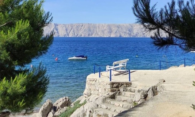 Novi Vinodolski Apartment | Appartement mit Whirlpool "4 Seasons Seaview"