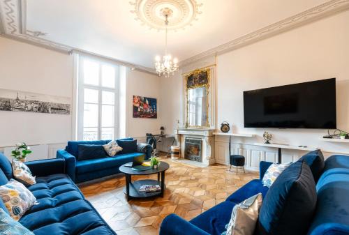 Marvejols Apartment | Appartement immeuble le bringer 180m2