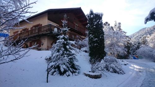 Enchastrayes Bed & Breakfast | appartement indépendant chalet "les Ormes"