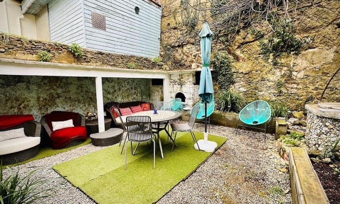 Le Palais Apartment | Appartement Jardin du Palais- Relaxation Centrale