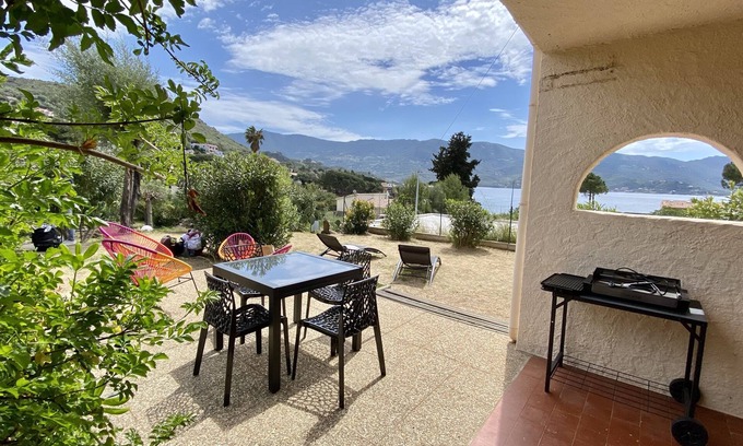 Tiuccia Apartment | Appartement les Marines, Accès Plage à Pied. Vue Mer. Grande Terrasse