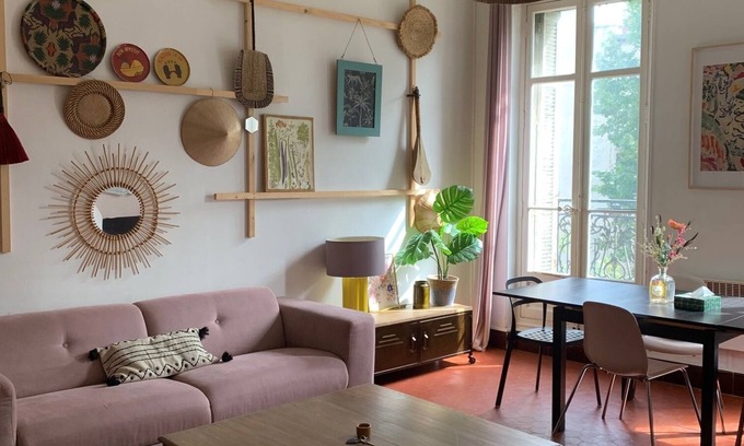 Saint-Lazare Apartment | Appartement Marseillais Typique Cosy et Coloré au Pied du Métro