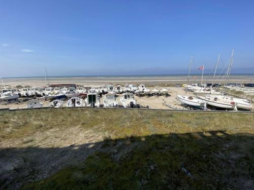 Merlimont-Plage Apartment | Appartement RDC face à la mer avec balcon et parking privatif - FR-1-672-26