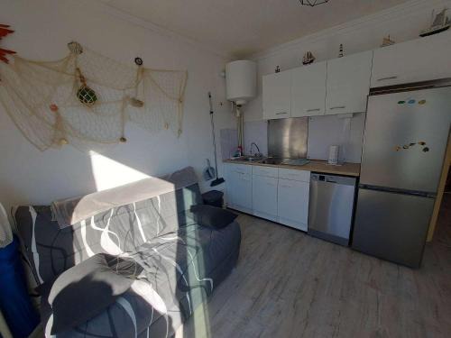 Marseillan Plage Apartment | Appartement T2 à Marseillan Plage : terrasse, jardin, parking, proche plage et commerces - FR-1-326-796