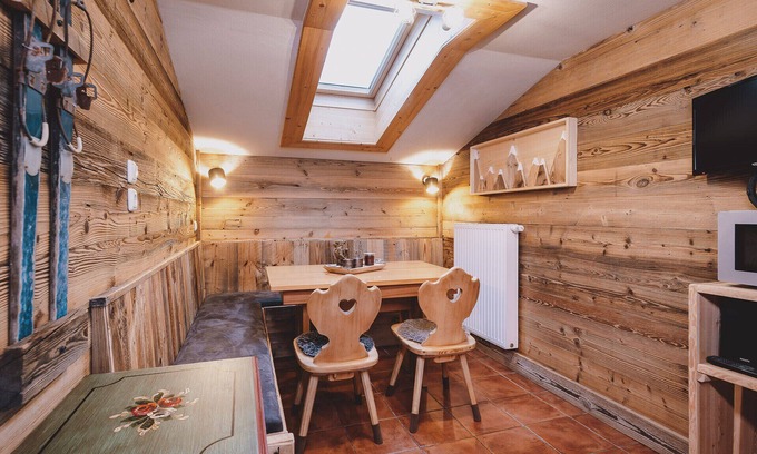 Rauris Apartment | Appartements Enzian - TOP 3, balcony & mountain view
