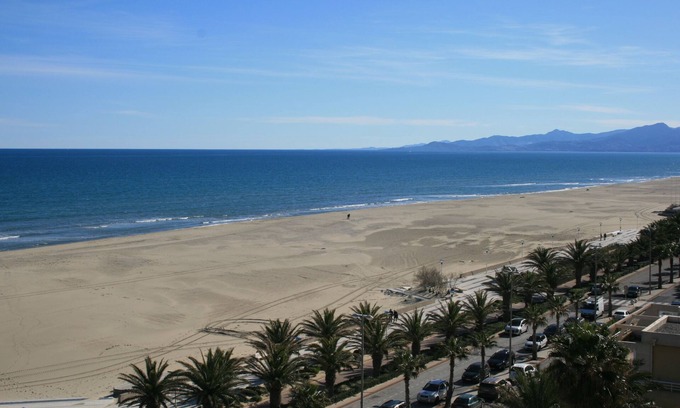 La Cote Radieuse Apartment | APPARTMENT F3 FRONT DE MER + PARKING + INTERNET