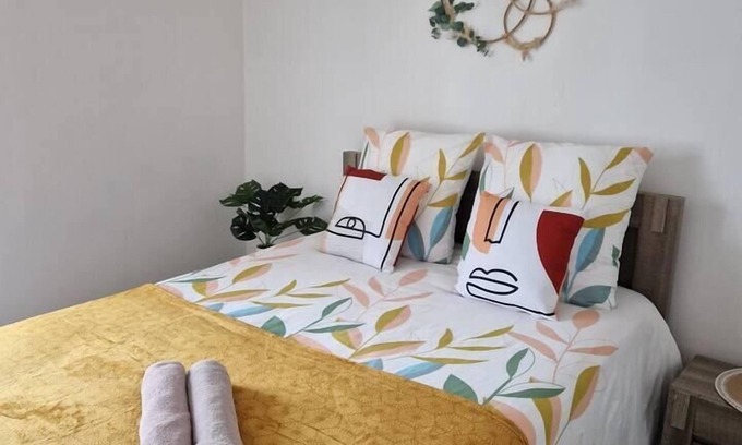 Orleans Apartment | Appartment- Near Train Station - Free Parking